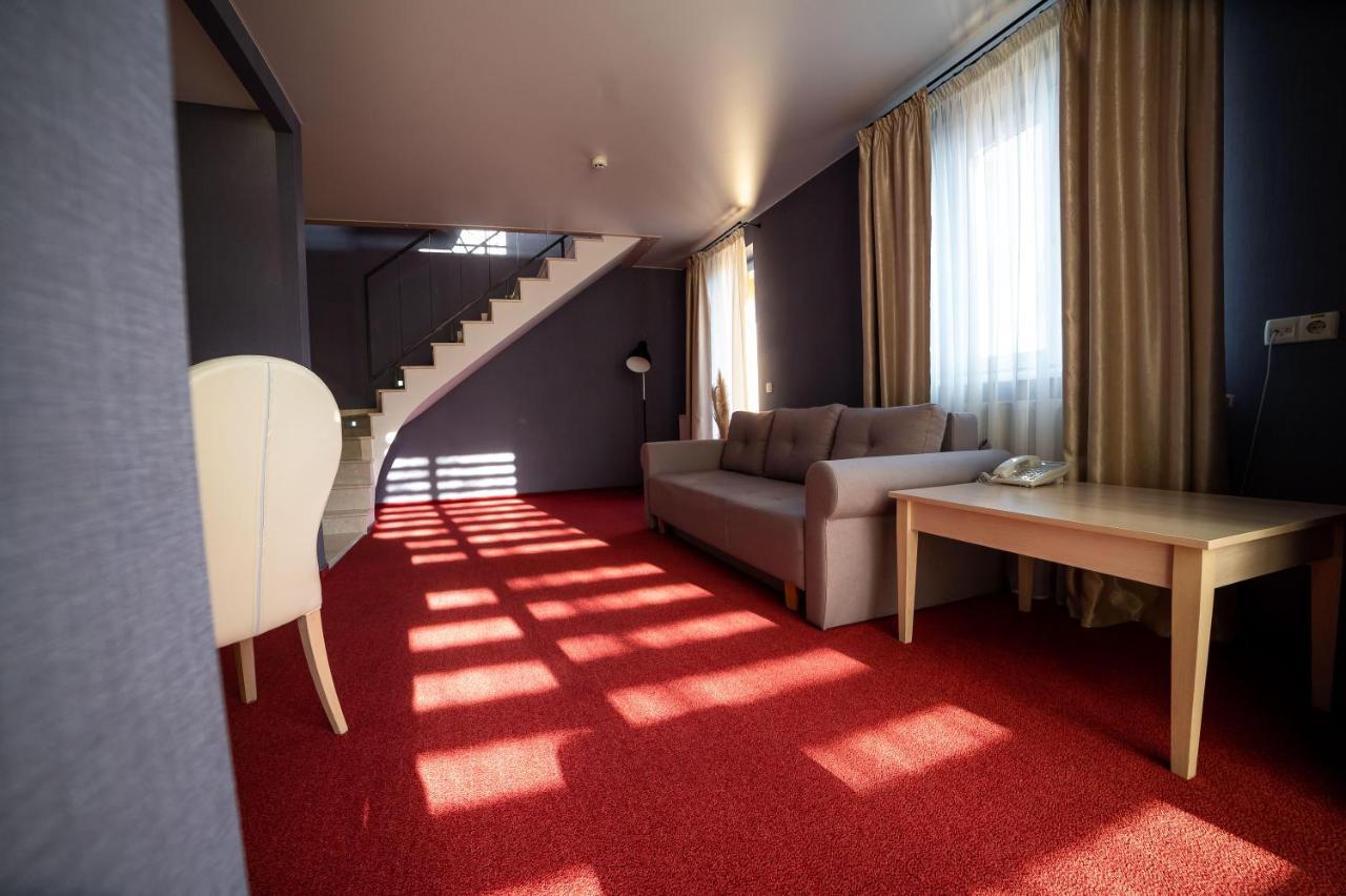 Sribni Leleky Hotel & Spa Łuck Zewnętrze zdjęcie