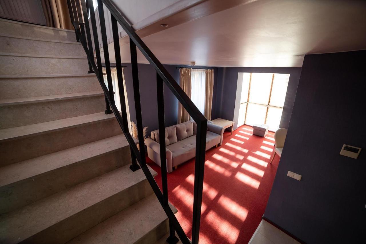Sribni Leleky Hotel & Spa Łuck Zewnętrze zdjęcie