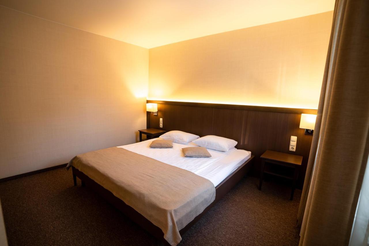 Sribni Leleky Hotel & Spa Łuck Zewnętrze zdjęcie