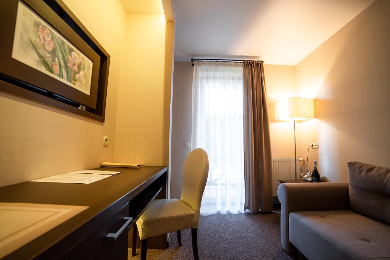 Sribni Leleky Hotel & Spa Łuck Zewnętrze zdjęcie