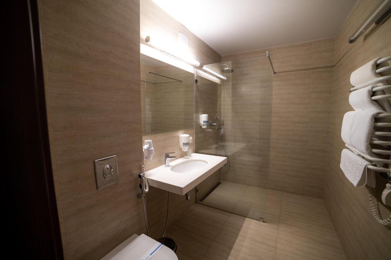 Sribni Leleky Hotel & Spa Łuck Zewnętrze zdjęcie