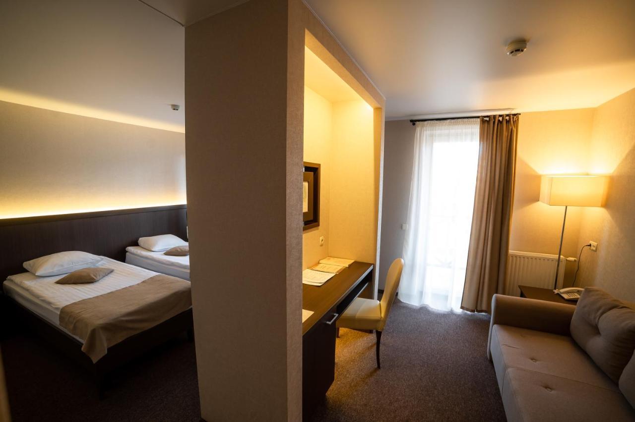 Sribni Leleky Hotel & Spa Łuck Zewnętrze zdjęcie